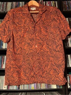 J. Crew camp collar in 100% cotton orange and navy complicated pattern